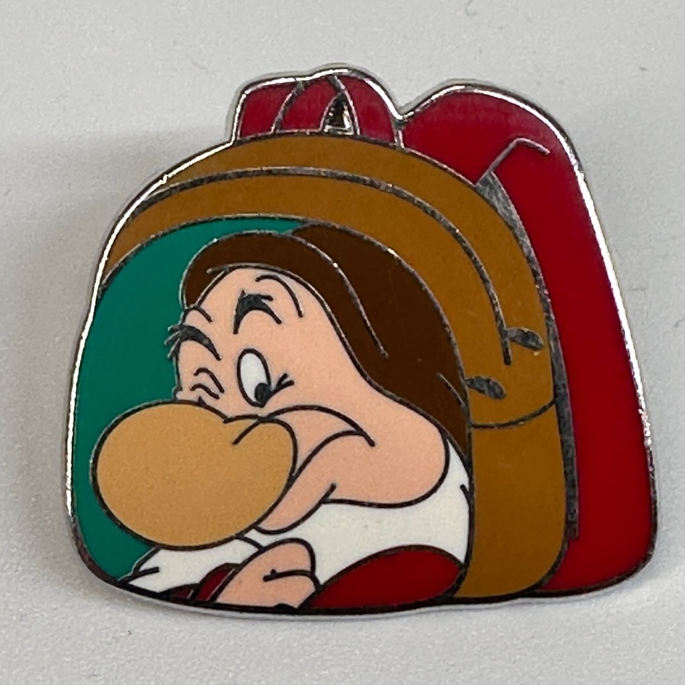 Disney Pin GRUMPY SNOW WHITE AND THE SEVEN DWARFS Magical Mystery Series 12 2018